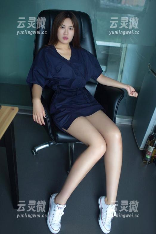 推女郎 - 陆瓷最新牛仔裤合集，你我之间的尴尬，都浮现在这一条条的裤子里。
