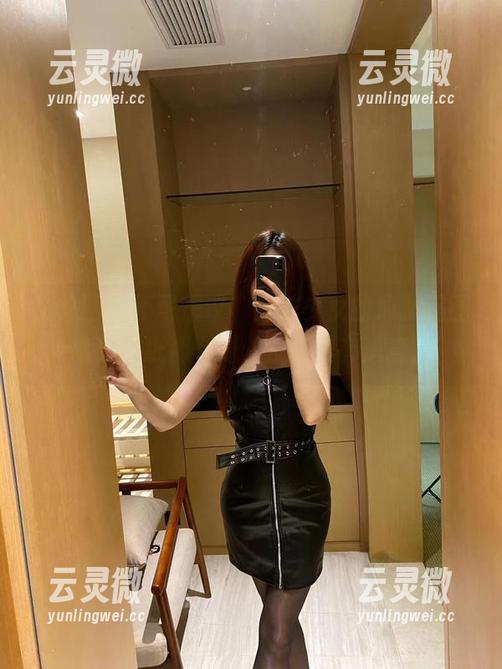 提袜少女 微密圈 - 不可思议,提袜少女的最新美图像透明纸那么薄,反而很有深意。