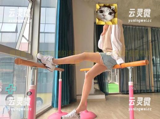 微密圈 - 找不到合适的泳衣？无敌哒小姨妈提供免费的水中“灵感”资源！