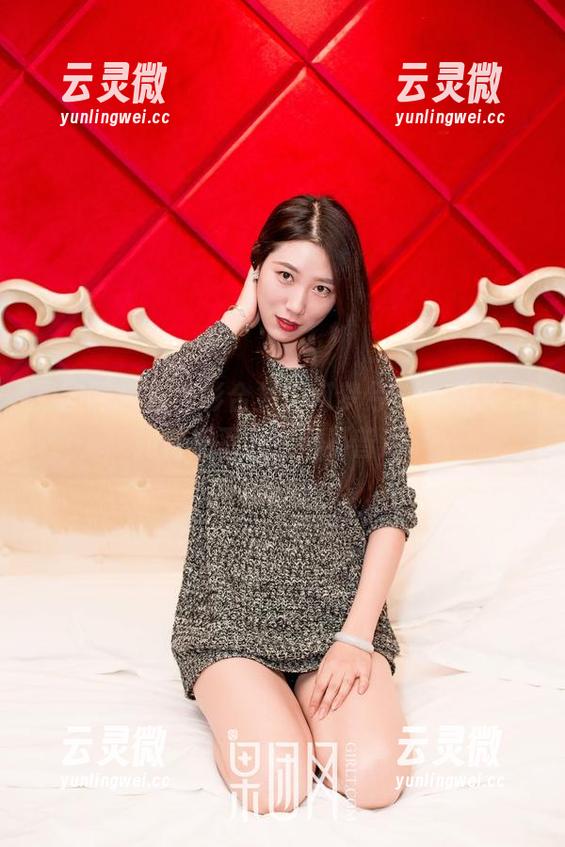 果团网-何梦兮Stacy 果团网 - 白衬衫合集,何梦兮Stacy教你如何把平凡穿得不普通。