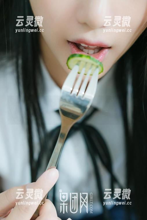 果团网 - 黄歆苑旗袍照，完全免费啊！美图猎人来了，真恨不得都收进手机里。