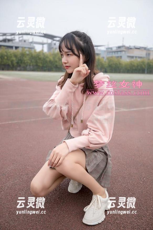 梦丝女神 - 这组图片，苏柔的美腿有种“天生自带滤镜”的错觉，精选得真不错。