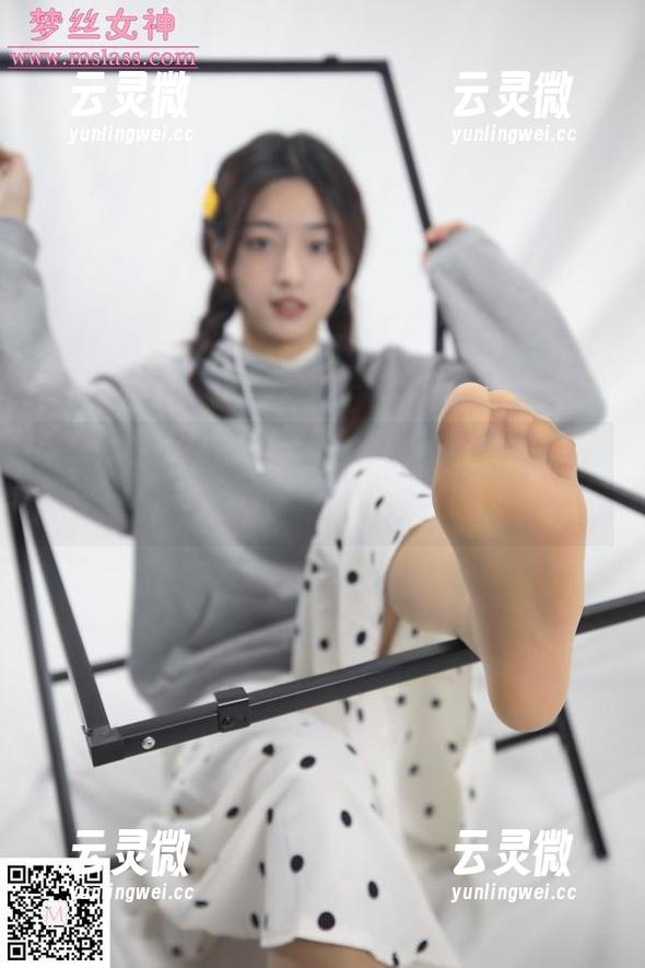 梦丝女神 - 意外，莹仙女竟在泳池，图片好像少了点温度？