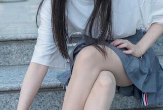梦丝女神 – 雨晨的图库日记：小牛仔的裤子不是我穿过的，但丝好像很熟悉。