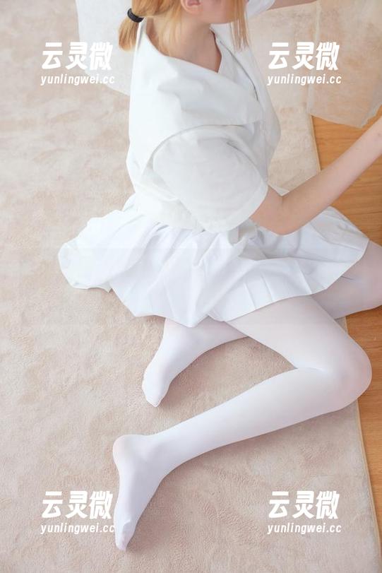 森萝财团-小奶糕Milky 森萝财团 - 小奶糕Milky的新作展现了姐姐的两面性,真心看不懂。