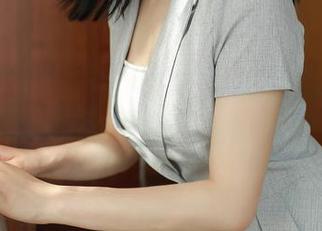 模范学院 – 那抹红裙，拯救了一个星期的闷气——柳侑绮Sevenbaby的写真集
