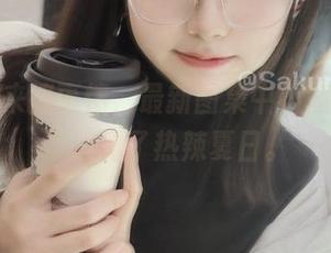 樱群又来搞事情，最新图集中不知不觉就遐想到了热辣夏日。