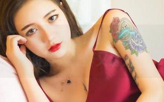别再番茄炒蛋，来看洛丽塔大哥的美腿写真资源，光鲜又诱人！