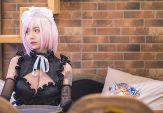 完整版“护士小姐”，别忘了抓紧下载洛丽塔大哥的全套哦！
