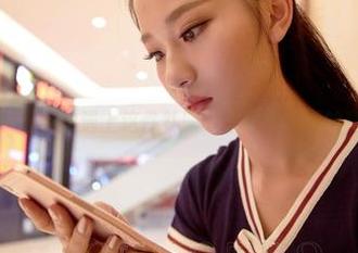 爱丝 – 当佳慧遇上这件礼服，才明白资源的真谛。
