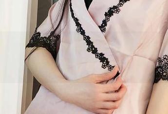 爱尤物 – 奇怪的圣诞原图，李丽莎在图册中究竟想表达啥？
