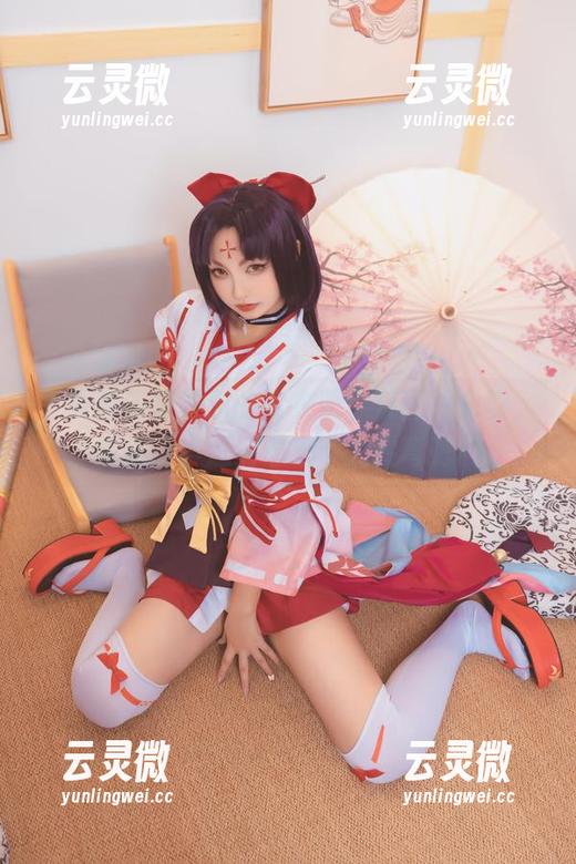 下载神乐坂真东的皮衣照，反正是免费，顺便让小道消息来个大转弯吧！