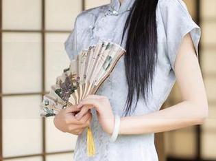 秀人网 – 最新图集：summer宝宝的旅拍，甚至连尴尬都别致！