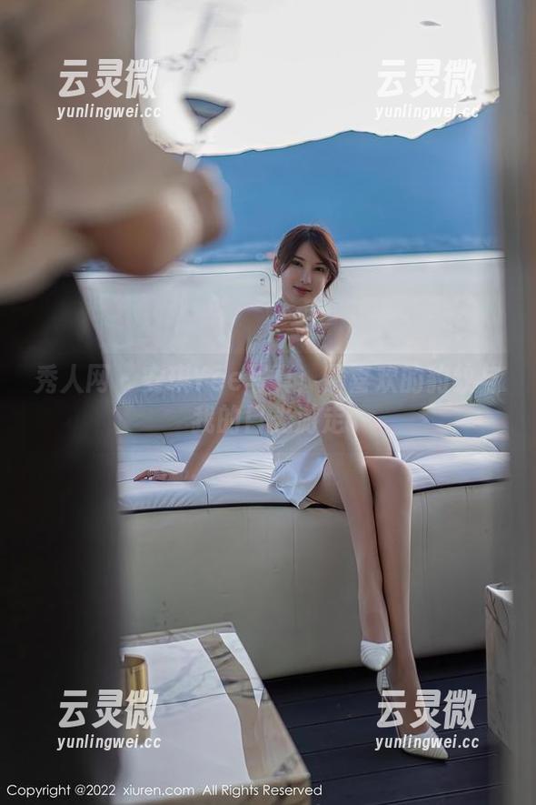 秀人网 - 安琪Yee写真：最喜欢的豹纹与我的目光游走