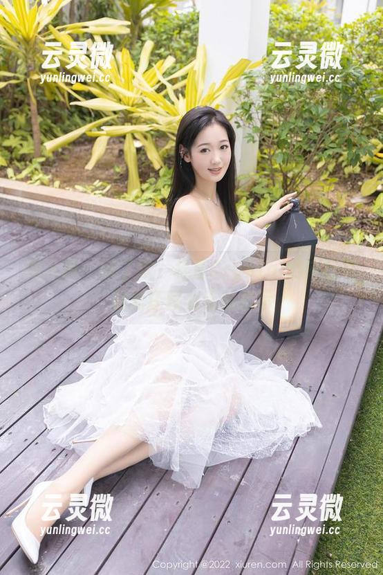 秀人网 - 除了水，梓萱Crystal的浴缸私房里还藏着无数暗示