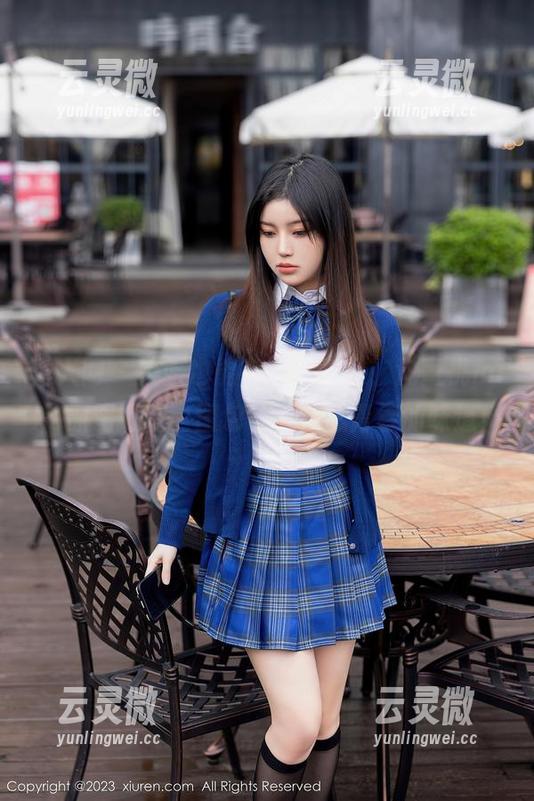 秀人网-沈蜜桃miko 秀人网 - 校服也能有大“米”,沈蜜桃miko原图撒糖,图包让人怀念青春的味道!
