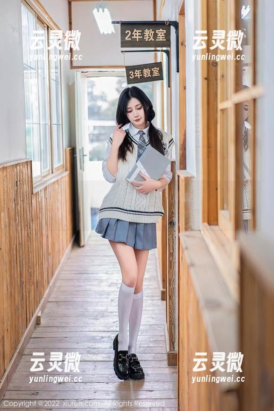 秀人网 - 芈琳娜的短裙写真合集：裙子飞起来的时候我都想撒欢儿！