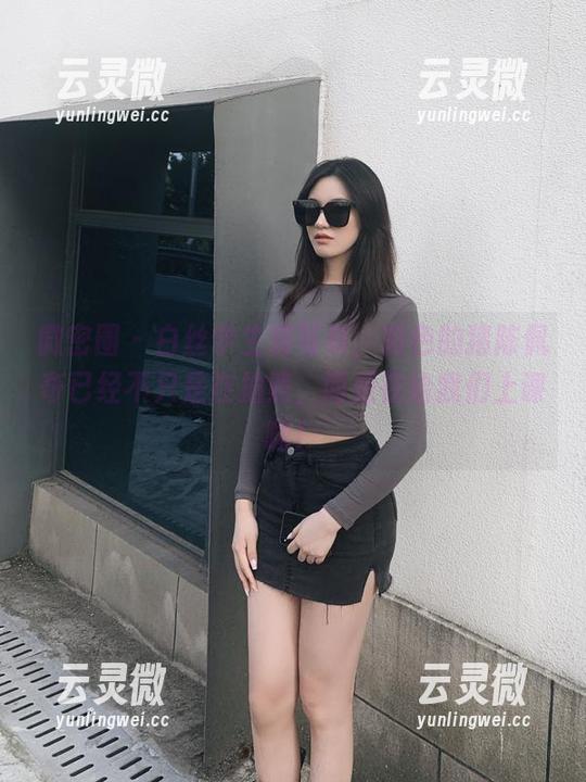 粉色的猪陈佩奇 微密圈 - 白丝学生装写真,粉色的猪陈佩奇已经不只是在拍照,而是在给我们上课啊!