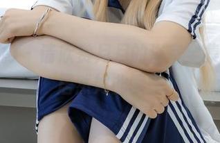 绮梦摄影 – 请欣赏月月的浴室全集写真，居然如此慵懒