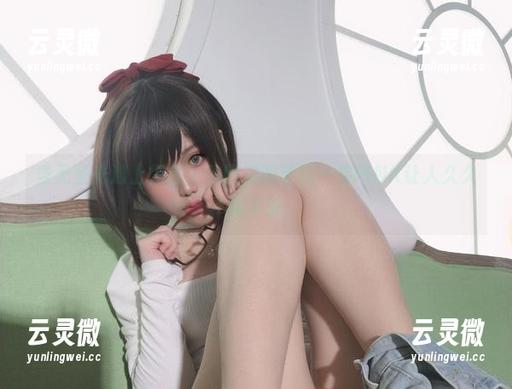 当无圣光遇上黑白，美图里的芊川一笑MNK让人久久不能平静。