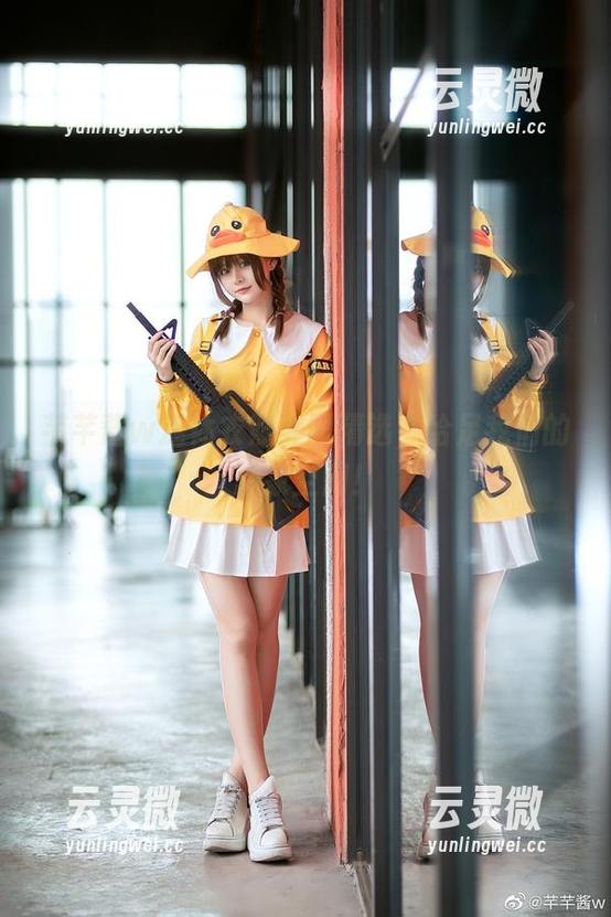 芊芊酱w连体衣照美图精选，给足我们的想象空间！