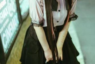 落落Raku：对城市女孩的误解都在原图和图册里，哈哈！
