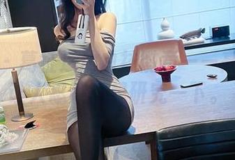 微密圈 – 葛征运动白袜徽章——高清写真让人忍不住想研究一下。