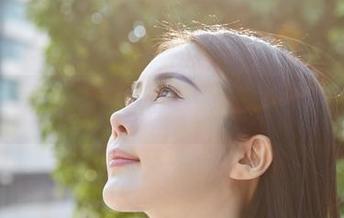 蜜桃社 – 看看爱丽莎Lisa的户外写真合集，我要怀疑我的审美了。