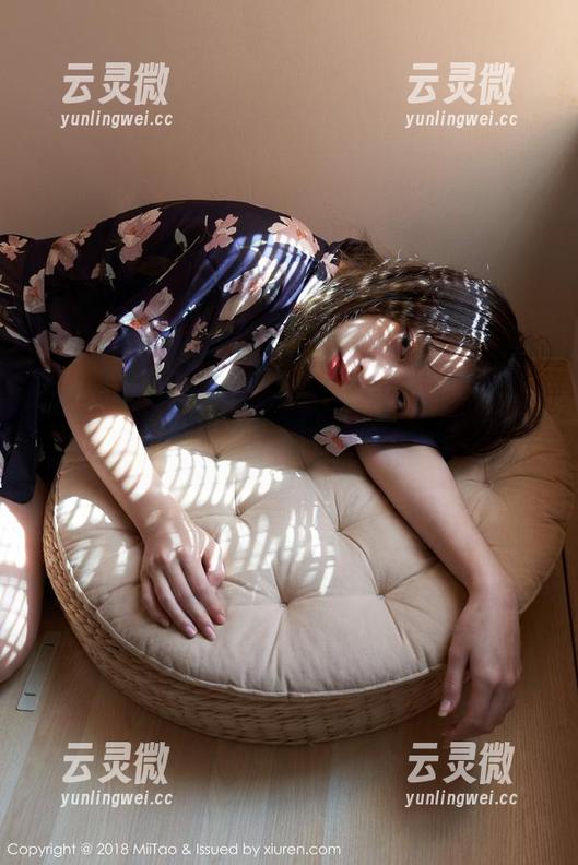 蜜桃社 - 雪梨sherry“在线求浪”——海边这组作品真的让人心涌