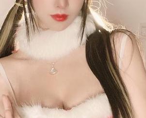 高清怒赞，过期米线线喵这位勇敢追梦的博主，粉色睡衣真不是随便穿穿的。