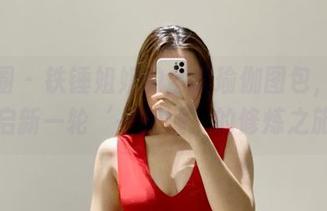 微密圈 – 铁锤姐姐的全套瑜伽图包，助你开启新一轮‘一把锤’的修炼之旅！