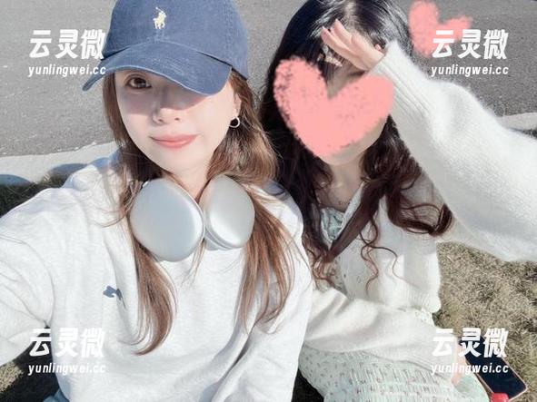 闪月半的夏季制服：穿上之后恨不得天天都热，壁纸再也不冰凉了！