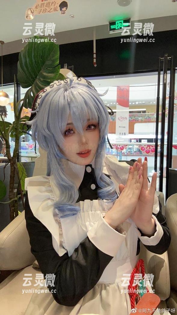 继续看阿九从不咕咕的碧蓝航线美图，我突然有些想去度假，或者只是想泡澡？
