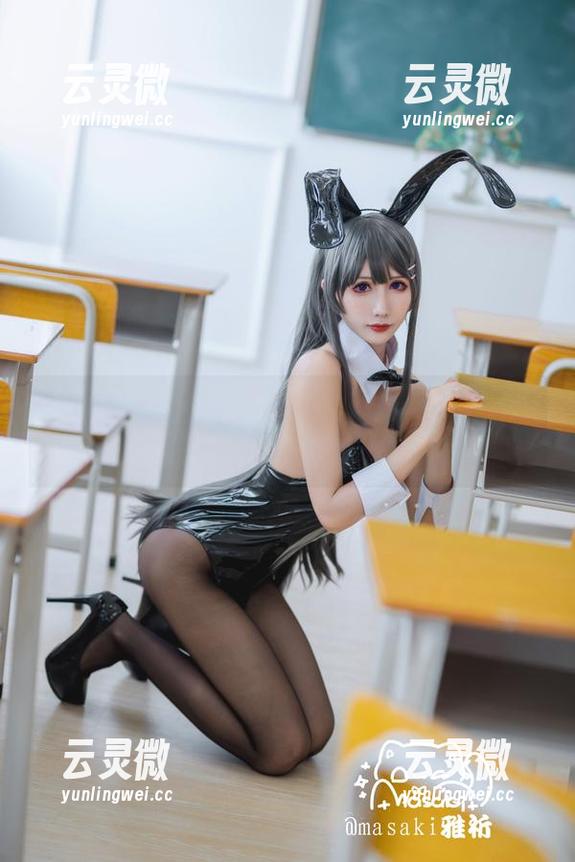 雅祈masaki的教室写真集，拍的不只是‘课本’！