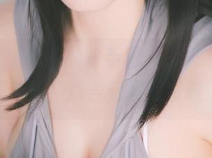 更新了！韶陌陌的水手服，カモメな雰囲気很凉快，适合开屏晚餐哦。