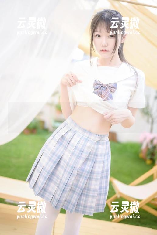 连体黑丝加上香草喵露露的无表情，照片看得我怀疑人生，图包带上我走！