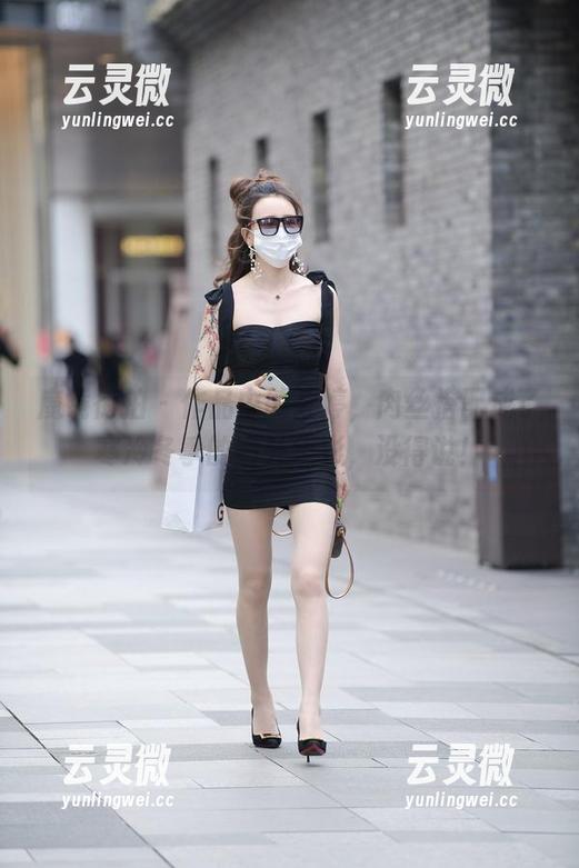 魔镜街拍 - 作品中的婷婷，肉丝搭配成了寒冷冬季的意外华彩，没得说！