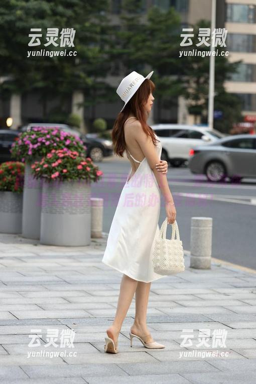 魔镜街拍 - OL日常里的特工——婷婷带你潜入黑丝美图背后的办公室隐秘！
