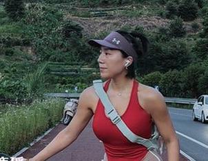 微密圈 – 鹿瑶的秘密无底洞，套图里的小玩意儿真是禁不起推敲。