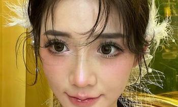 微密圈 – 为什么黎允熙baby能把“圣诞女王”搬到网盘里？秀一波滤镜吗？